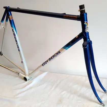 Blau-weißes Eddy-Merckx-Rahmenset